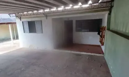 Três casas no mesmo quintal  terreno de 350m² casa l  3 dormitórios  sala  cozinha   banheiro social  casa ll cozinha  1 dormitório banheiro social  c