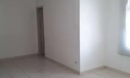 Sala Comercial 36m2 1 Banheiro, IPTU R$ 109,00, Condomínio média de R$ 310,00, Obs: não possui vaga de garagem, Documentação 100% para financiamento