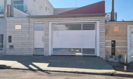 Área de lazer com piscina Excelente Oportunidade para Investidores Viva de renda passiva, Quarto amplo, Sala, 02 banheiros, Piscina, Área de churrasco