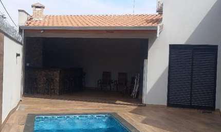 Casa Térrea 116m2 3 Dorms 1 Suíte, Banheiro, Sala, Cozinha com Planejados, Lavabo, Lavanderia, Piscina, 5 Vagas Aceita Permuta Apto Até 300 mil Reais