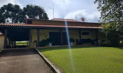 Fazenda 51 Alqueires - Estruturado para leiteria com capacidade para produzir 5 mil litros por dia e Galpão no sistema Free Stall - Atualmente está co