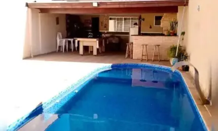 Sobrado 140m2 3 Dorms 1 Suíte, Sala, Sala Jantar, Cozinha Planejada, Banheiro, Área Gourmet c/Churrasqueira, Piscina, Terreno 240m2