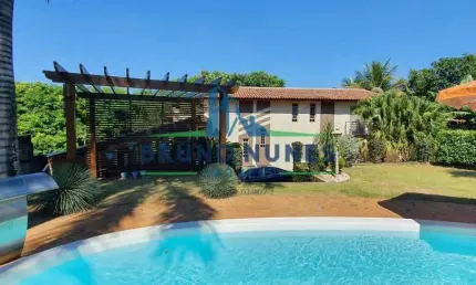 Chácara à venda em Artur Nogueira-SP, Jardim Arrivabene: 5 quartos, 3 salas, 3 banheiros, 5 vagas, 150m²!
