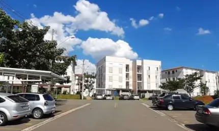 Apto 52m2 sendo: sala, 2quartos(sendo 1quarto móveis planejados), 1 banheiro(móvel planejado), cozinha com área de serviço(móveis planejados). Piso de