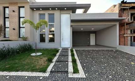 Casa Térrea 150m2 3 Dorms 1 Suíte, Sala 2 Ambientes, Cozinha Planejada e Cooktop, 2 Banheiros, 4 Vagas 2 Cobertas e 2 Sem, Área Gourmet c/Churrasqueir