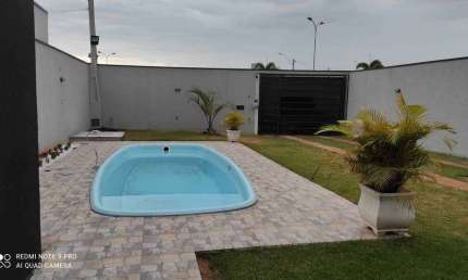 Imperdível! Casa à venda em Nova Odessa-SP, Jardim Monte das Oliveiras: 2 quartos, 2 salas, 2 banheiros, 5 vagas de garagem, 90,00m².