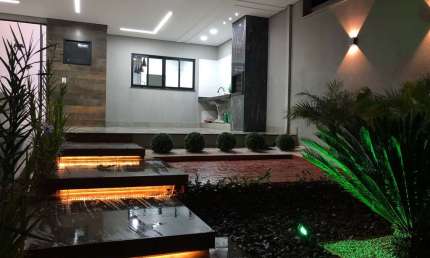 Casa Térrea 170m2 3 Dorms 1 Suíte c/Closet, Sala Jantar e Estar Pé Direito Duplo, Cozinha c/Ilha Granito, Amplo Espaço Gourmet, 5 Vagas, Jardim, Aq So