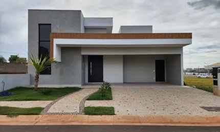 Casa Térrea 170m2 3 Suíte c/Planejados 1 Master c/Closet, Banheiros c/Box, Aquecedor Solar, Sala, Cozinha, Área Gourmet, Piscina Aquecida,
