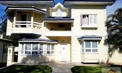 Casa a Venda, Vinhedo / SP, bairro Marambaia, 4 dormitórios, 4 suítes, 5 banheiros, 5 vagas de garagem, área construída 680,00 m², terreno 800,00 m².