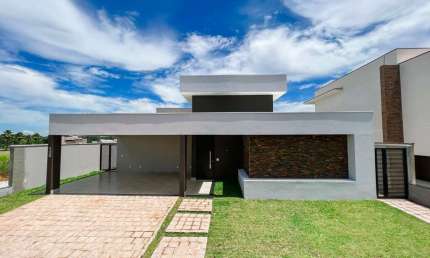 Casa Térrea 3 Suítes, Sala Tv, Estar, Jantar, Cozinha, 5 banheiros, Área Gourmet, Despensa, Lavanderia, Piscina, Escritório, 2 Vagas Cobertas 2 Descob