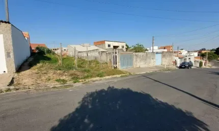 Terreno 250m2 10X25, Ótimo terreno ,plano,mega  localizado ,quitado documento ok, 250 metros no São clemente também.   Valor $120mil