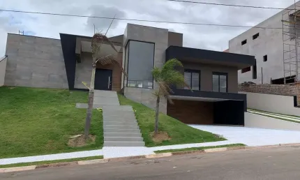 Casa Duplex 375m2 4 Suítes, Sala Estar/Jantar e Tv, Cozinha, 7 Banheiros, Piscina c/Hidro Aquecida c/ Placa Inox e Piso ao Redor em Mármore, Aqu Solar