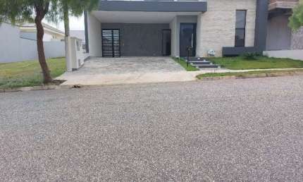 Casa Térrea 186,90m2 3 Suítes, Sala Estar e Jantar, Churrasqueira e Cozinha Americana Integrada, Jd Inverno, Lavabo, Lanvanderia, Piscina Aquecida