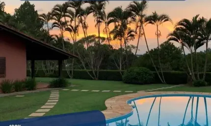 Chácara 14700m2, Área Construída 550m2, Casa Térrea Sede 350m2 4 Dorms 2 Suítes, Lareira, Lavabo, Piscina, Sauna seca, Quadra tennis, Quadra Society