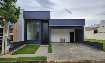 Casa térrea 3 suítes, sala, cozinha, lavabo, área de serviço coberta, moveis planejados, 4 vagas 2 cobertas e 2 descobertas, área gourmet
