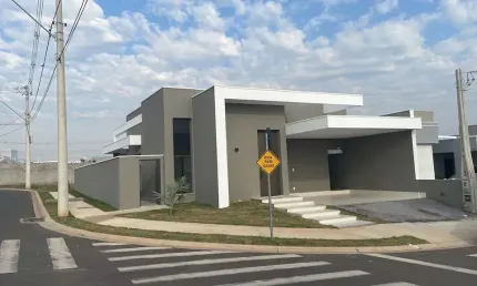Imperdível Casa em Condomínio à Venda em Nova Odessa-SP, Solar das Esmeraldas: 3 Quartos, 1 Suíte, 2 Salas, 5 Banheiros, 4 Vagas, 185m²! Aceito Permut