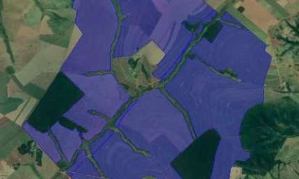 Fazenda 2400 Alqueires, 1550 Alqueires em Cana, 170 Alqueires em Soja, Terra Vermelha, Boa em Água, Lagos e Rio, Barracões, Pista de Pouso, Casas