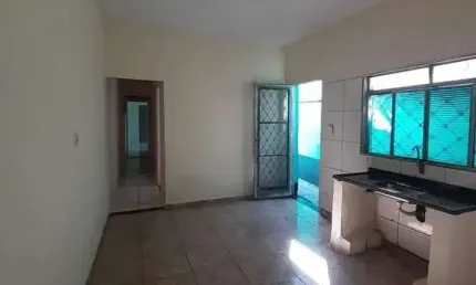 Casa 100m2, 3 Dormitórios, 2 Banheiros, Cozinha, Garagem, Ótima Localização, Terreno 250m2, Cômodos Amplos