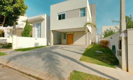 Casa Sobrado 188m2 no Jardim de Mônaco, 3 Dormitórios, 3 Suítes, Cozinha Americana Planejada, Área Gourmet com Churrasqueira, Piscina, Lazer Completo