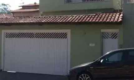 Casa Sobrado 310m2 em Condomínio Fechado, 3 Dormitórios, 1 Suíte, 1 Escritório, 5 Banheiros, 4 Vagas Cobertas, Ótima Localização