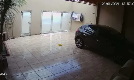 Casa 105m2, 2 dormitórios, 1 banheiro, cozinha planejada, 3 vagas de garagem cobertas, terreno de 150m2, ótima localização