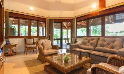 Fazenda 62,76 Alqueires, Rica em Água Com Lago, Casa Sede com 300m2, 34 Baias, Área de Lazer,Escritório,Poços Artesianos,Galpões, Casa de Funcionarios