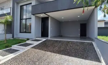 Casa Térrea Jatobá 3 dorm 1 suíte  Espaço Gourmet coberto  Armários na cozinha  Acabamento Premium  Terreno de 250 mts  Com 150 metros de construção