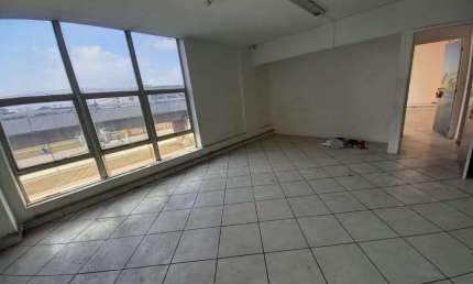 Predio Comercial 2400m2, 4 Andares, 16 Salas, 8 Banheiros, 25 Vagas de Garagem, Ótima Localização, Proximo ao Metro