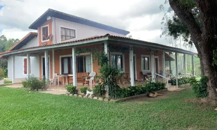 Chácara 24200m2 Casa Sede 3 Dorms 2 Suítes,Sala Grande,Sótão,4 Banheiros,Lavanderia,Churrasqueira,Casa Caseiro 3 Dorms,Energia,Oficina,Poço,Horta