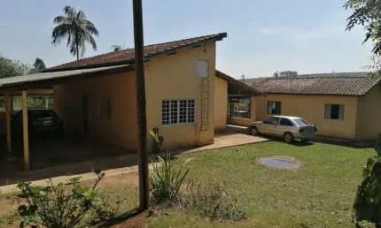 Chacara 2 alqueires casa 2 dorms,sala,cozinha,banheiro e + 1 dorm,cozinha,banheiro na área externa,fogão lenha,churrasqueira