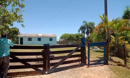 Chácara oportunidade... 3 mil metros quadrados aproximadamente,  ? térrea com  3  Quartos 1 wc cozinha Sala cozinha + 1 ? térrea com 1 dormitorio 1 wc cozinha Sala, água Sabesp poço,  luz...  Document