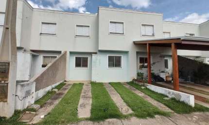 Villagio Di Firenze Oportunidade única Sobrados 62m2 prontos para morar com dois dormitórios ? Duas vagas de garagem ? Um banheiro na parte de cima