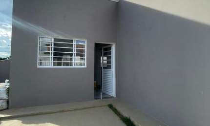 Imperdível oportunidade! Casa à venda em Tatuí-SP, Jardim Santa Rita de Cássia, 2 quartos, 1 sala, 1 banheiro, 1 vaga de garagem.