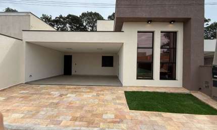 Casa em Condomínio à Venda em Hortolândia-SP: 3 Quartos, 1 Suíte, 2 Salas, 2 Banheiros, 4 Vagas de Garagem - Imperdível!