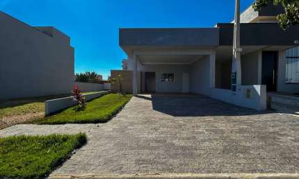 Casa em Condomínio à Venda em Paulínia-SP, Vila Monte Alegre: 3 Quartos, 1 Suíte, 3 Salas, 2 Banheiros, 4 Vagas, 114m².