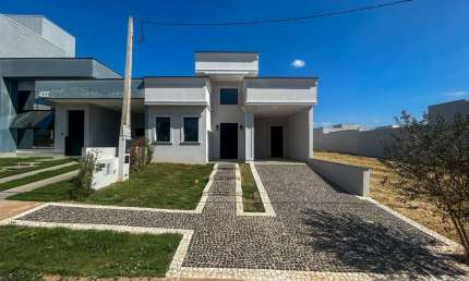 Casa em Condomínio de Alto Padrão em Paulínia-SP, Vila Monte Alegre: 3 Quartos, 1 Suíte, 3 Salas, 2 Banheiros e 4 Vagas.