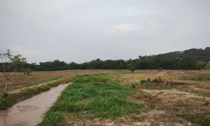 EXCELENTE SÍTIO A VENDA NA REGIÃO DE ITAPETININGA-SP ??   Área Total: 32,91 Hectares ou 13,6 Alqueires   Aproveitamento: 9 Alqueires   Solo: Misto