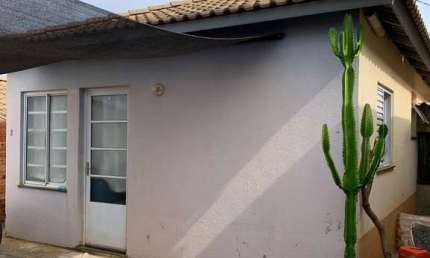 Imperdível! Casa à venda em Tatuí-SP, Residencial Vida Nova, 2 quartos, 1 sala, 1 banheiro, 2 vagas, 50m². Agende sua visita!
