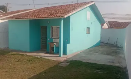 Casa à venda em Tatuí-SP, bairro Tanquinho: 3 quartos, 1 sala, 1 banheiro, 2 vagas de garagem, 55,00 m² de área.
