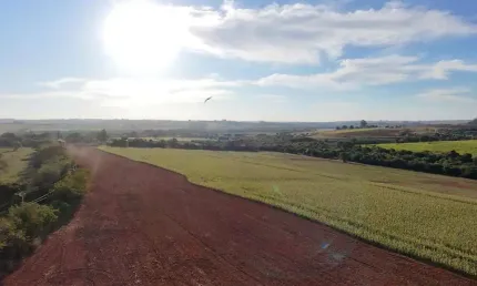 *EXCELENTE SÍTIO A VENDA NA REGIÃO DE SOROCABA - SP* ??   Área Total: 11 Alqueires   Agricultura: 9,5 Alqueires   Topografia: Plana   Solo: Vermelho e Misto  Hidrografia: Ribeirão   Logística e Acesso