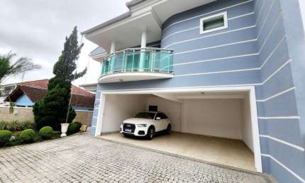 Casa para Venda em Joinville, Iririú, 3 dormitórios, 3 suítes, 3 banheiros, 3 vagas