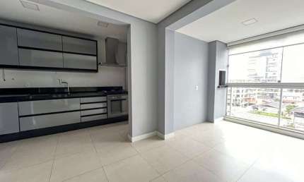 Apartamento para Venda em Joinville, América, 3 dormitórios, 1 suíte, 2 banheiros, 2 vagas
