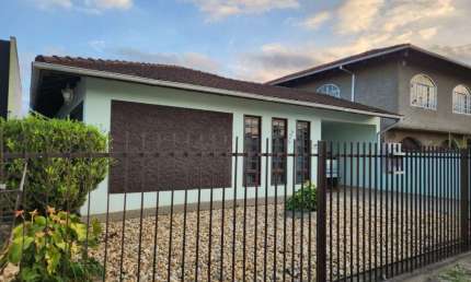 Casa para Venda em Joinville, Itaum, 3 dormitórios, 1 suíte, 2 banheiros, 2 vagas