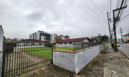 Terreno à venda na Rua Piratuba, --, Bom Retiro, Joinville