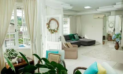 Casa para Venda em Joinville, Glória, 3 dormitórios, 1 suíte, 3 banheiros, 2 vagas