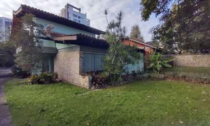 Terreno à venda na Rua Camboriú, --, Glória, Joinville