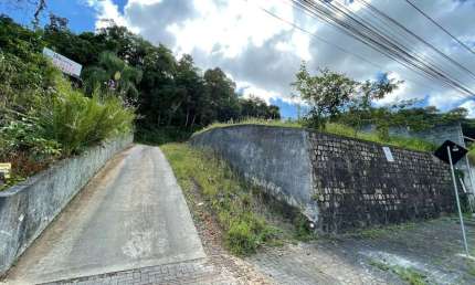 Terreno à venda na Rua João Dippe, --, Iririú, Joinville