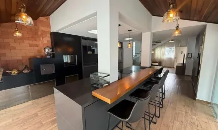 Casa para Venda em Joinville, Costa e Silva, 3 dormitórios, 1 suíte, 2 banheiros, 4 vagas