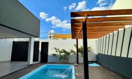 Casa à Venda no Bairro Ipanema – Piscina, 3 Quartos e Gourmet