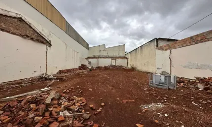 Lote Comercial à Venda no Bairro Cristo Redentor em Patos de Minas – 324m² Próximo à Rodoviária
